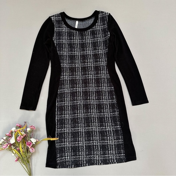 STITCHFIX Gilli black and plaid sweater dress, S. - Picture 1 of 6
